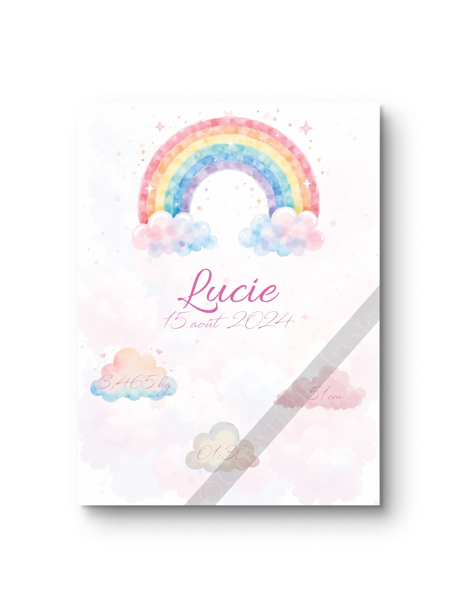 Affiche naissance représentant un arc-en-ciel entouré de nuages et d’étoiles, avec des informations de naissance personnalisées.