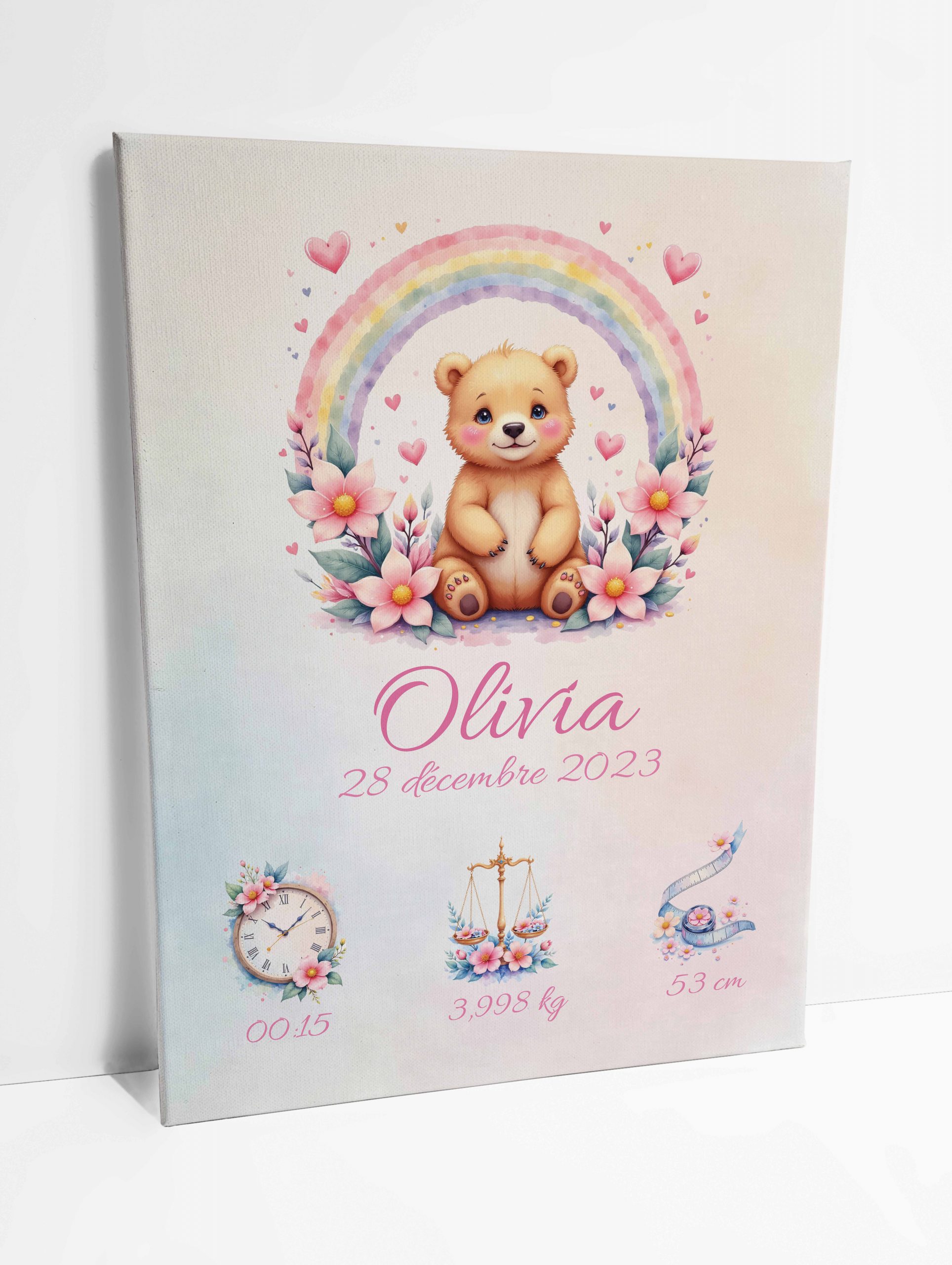 Affiche naissance mettant en scène un ourson sous un arc-en-ciel coloré.